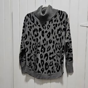 Liz Claiborne Black and Gray Animal Print Turtleneck Sweater